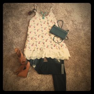Boutique floral and lace tunic/dress